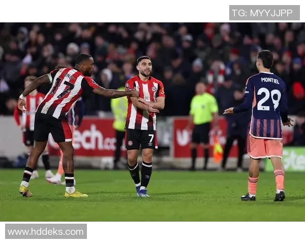 英超焦点:阿森纳大胜托特纳姆展现冠军潜力克洛普重返赛场引发热议